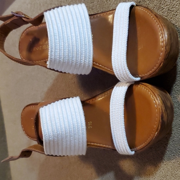 SOLD MERCARI-Italian Shoemakers White Sandal - Picture 2 of 7